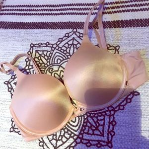 Victoria's Secret Very Sexy push up bra